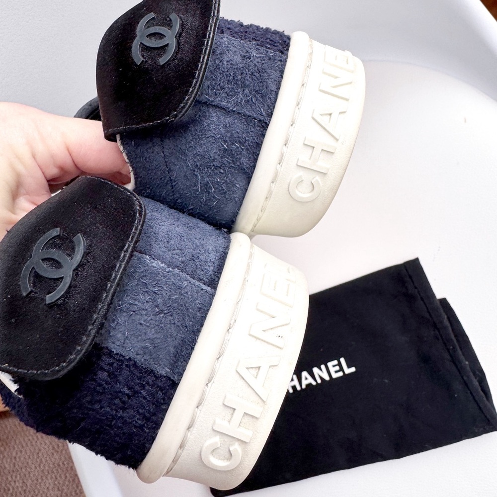 SOLD❌Chanel 2021 cocomark CC suede satin tweed navy low top sneakers tennis - Picture 13 of 14